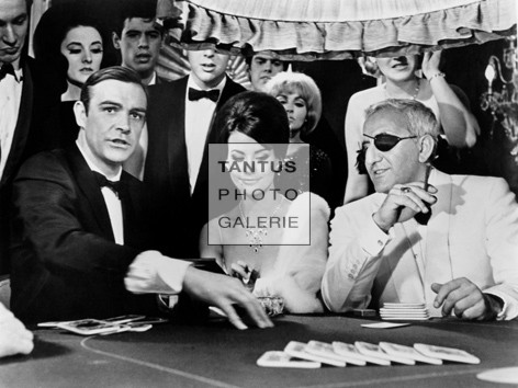 Sean_Connery_Baccara_low